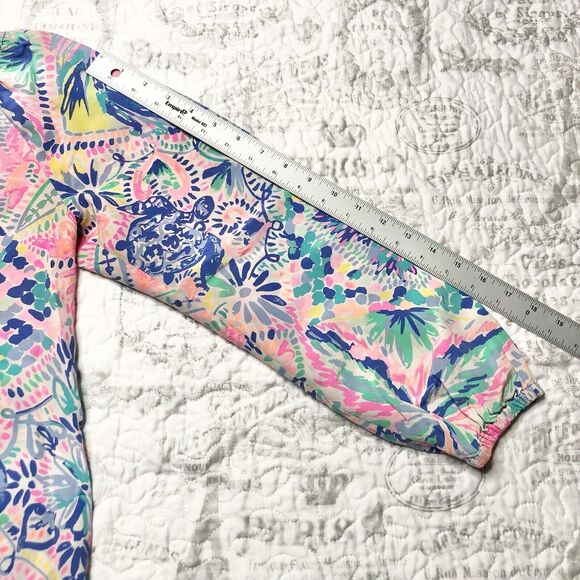 Lilly Pulitzer Elsa Silk Tunic Blouse Dancing on the Deck M | rainbow colors - Picture 7 of 7